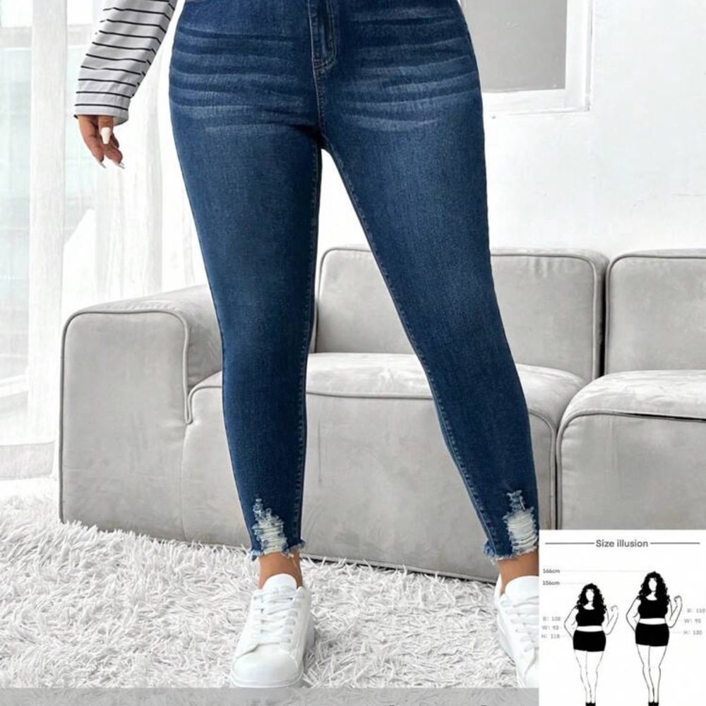 SHEIN Dark Blue Distressed Ankle Jeans